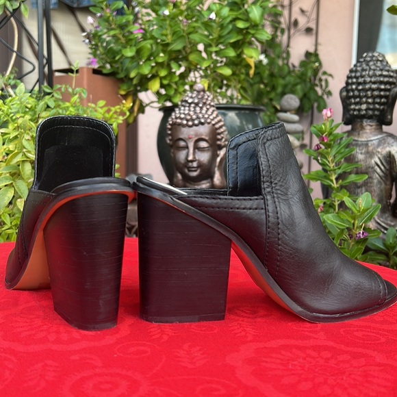 1. STATE Buttery Soft Black Leather Open Toe Chunky Block Heeled Mules - Picture 3 of 17